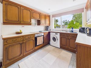 Kitchen- click for photo gallery